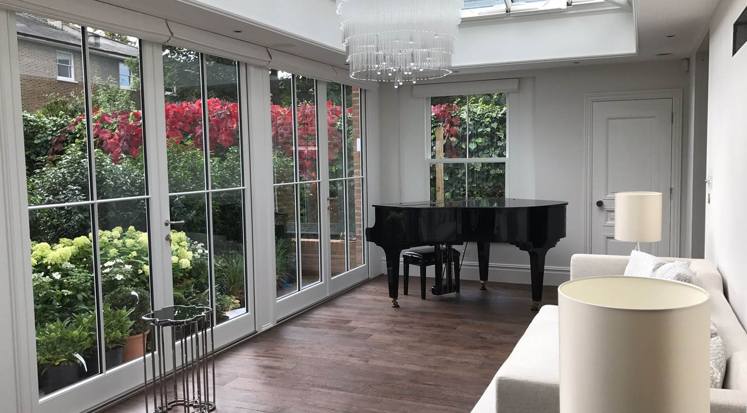 Your Alternative text